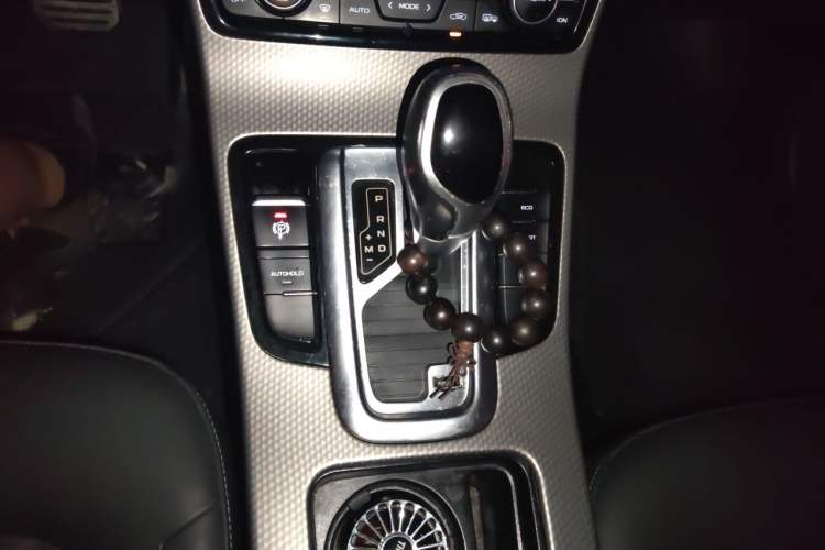 Used Geely Auto Emgrand GS 2016 Sport Edition 1.3T Automatic LingShang Model Gear Lever