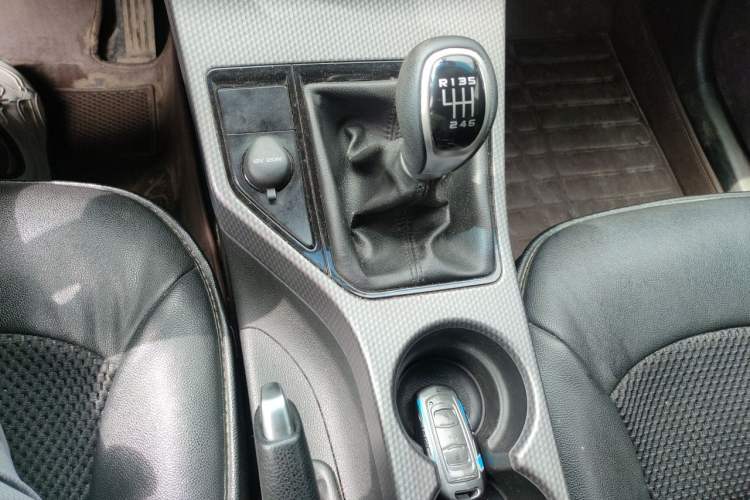Used Geely Auto Emgrand GS 2016 Elegant Edition 1.3T Manual LingShang Model Gear Lever