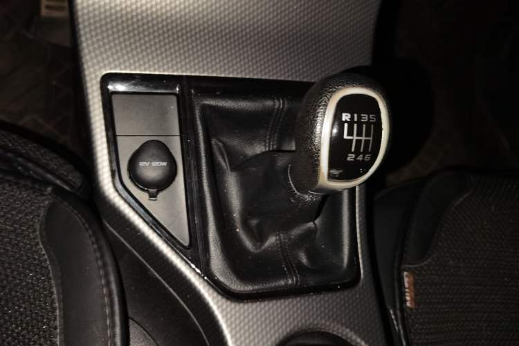 Used Geely Auto Emgrand GS 2016 Sports Edition 1.8L Manual LingShang Model Gear Lever