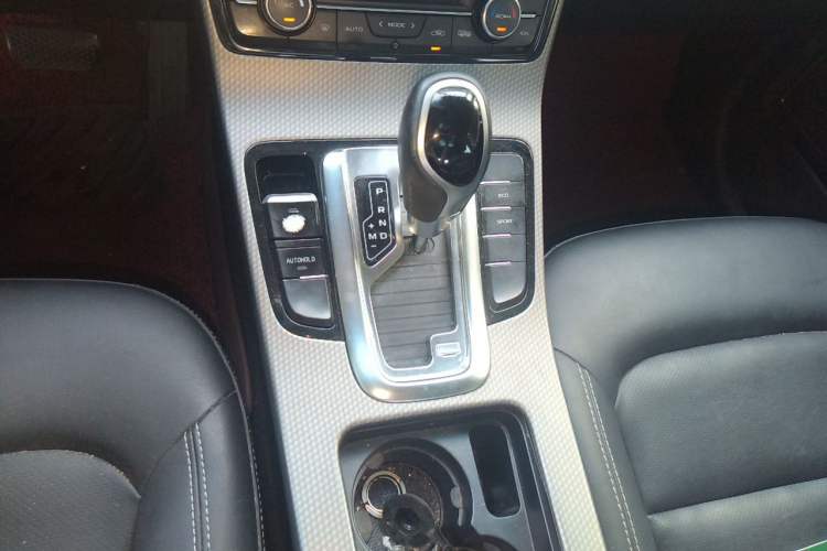 Used Geely Auto Emgrand GS 2016 Sport Edition 1.8L Automatic LingShang Model Gear Lever