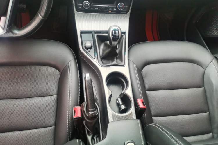 Used Geely Auto Emgrand GS 2016 Elegant Edition 1.8L Manual LingShang Model Gear Lever