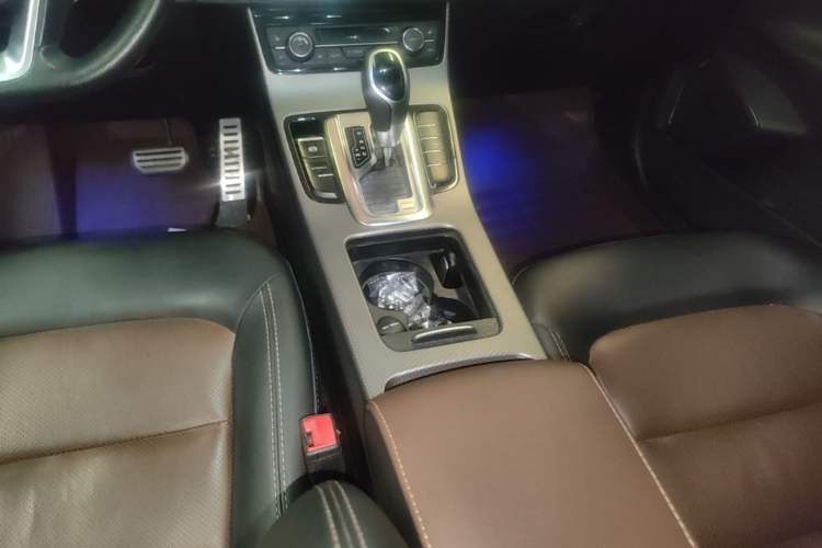 Used Geely Auto Emgrand GS 2016 Sport Edition 1.3T Automatic ZhenShang Model Gear Lever