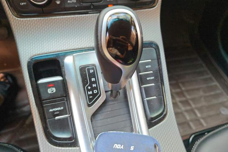 Used Geely Auto Emgrand GS 2016 Elegant Edition 1.3T Automatic LingShang Model Gear Lever