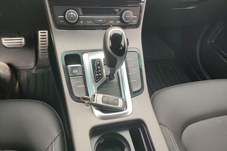 Used Geely Auto Emgrand GS 2016 Sport Edition 1.8L Automatic LingShang Model Gear Lever
