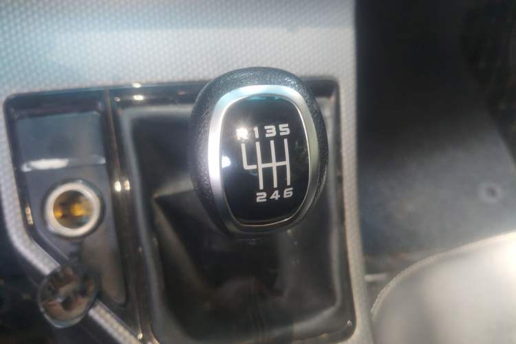 Used Geely Auto Emgrand GS 2016 Sport Edition 1.3T Manual LingShang Model Gear Lever