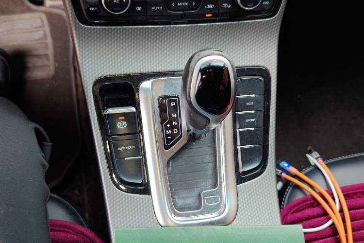 Used Geely Auto Emgrand GS 2016 Sport Edition 1.8L Automatic LingShang Model Gear Lever