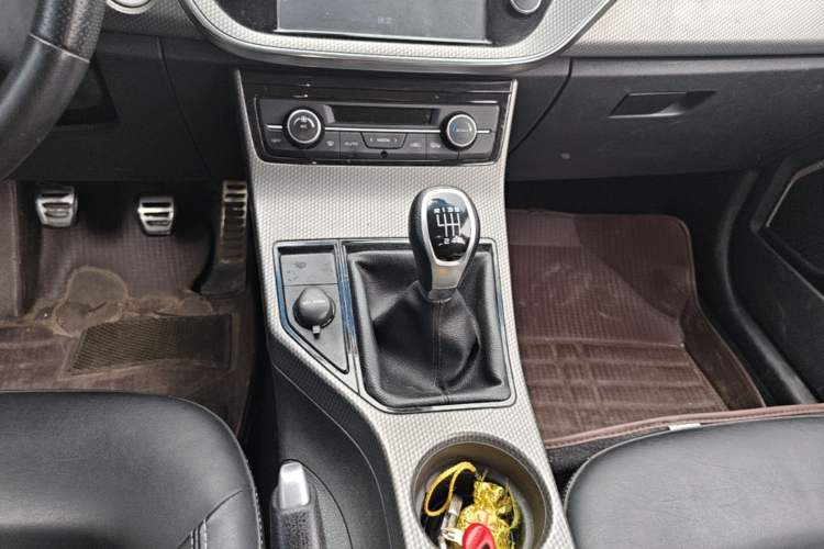 Used Geely Auto Emgrand GS 2016 Sport Edition 1.3T Manual LingShang Model Gear Lever