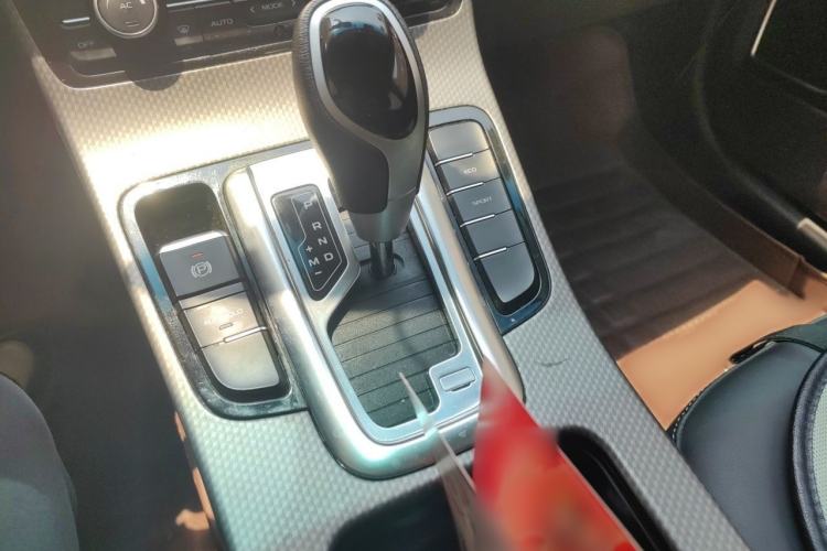 Used Geely Auto Emgrand GS 2016 Elegant Edition 1.8L Automatic LingShang Model Gear Lever