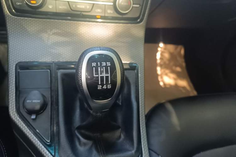 Used Geely Auto Emgrand GS 2016 Sports Edition 1.8L Manual LingShang Model Gear Lever