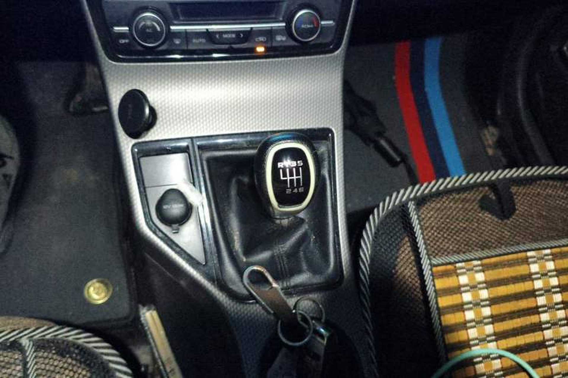 Used Geely Auto Emgrand GS 2016 Elegant Edition 1.8L Manual LingShang Model Gear Lever