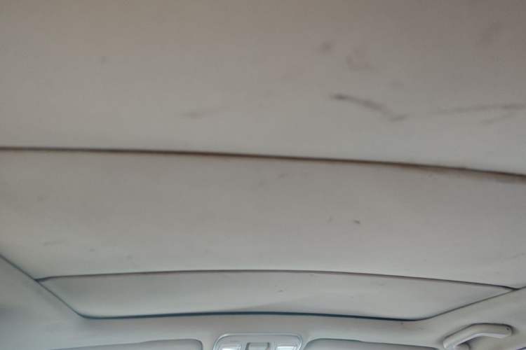 Used Geely Auto Emgrand GS 2016 Elegant Edition 1.3T Automatic LingShang Model Headliner