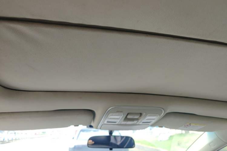 Used Geely Auto Emgrand GS 2016 Elegant Edition 1.3T Automatic LingShang Model Headliner