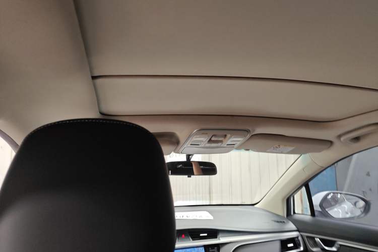 Used Geely Auto Emgrand GS 2016 Sport Edition 1.8L Automatic LingShang Model Headliner
