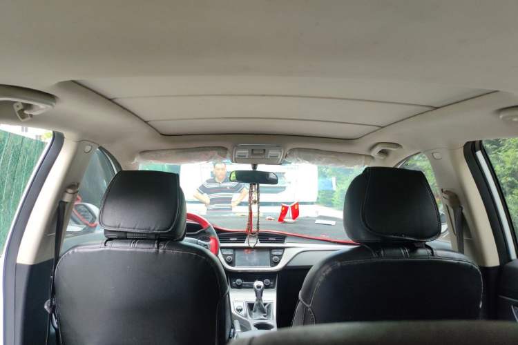 Used Geely Auto Emgrand GS 2016 Elegant Edition 1.3T Manual LingShang Model Headliner