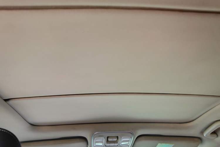 Used Geely Auto Emgrand GS 2016 Sport Edition 1.8L Automatic LingShang Model Headliner