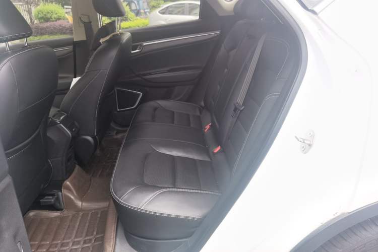 Used Geely Auto Emgrand GS 2016 Elegant Edition 1.3T Manual LingShang Model Interior 4