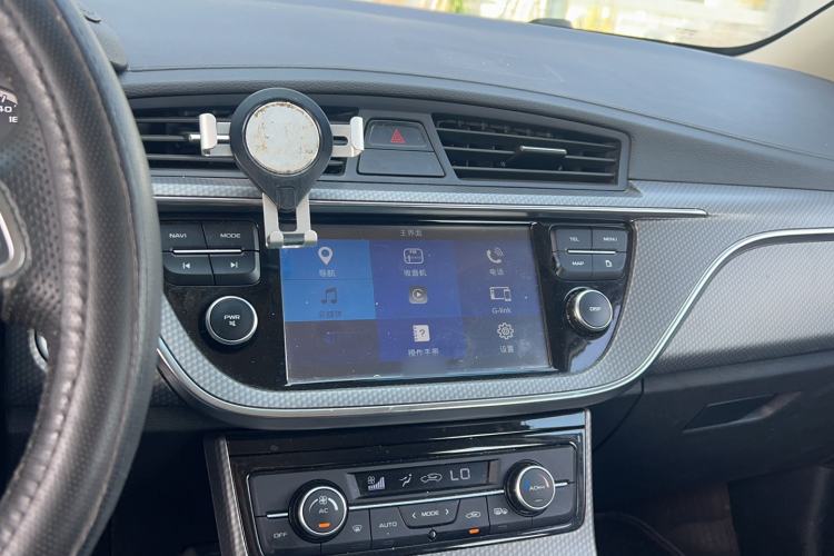 Used Geely Auto Emgrand GS 2016 Elegant Edition 1.8L Manual LingShang Model Interior 4