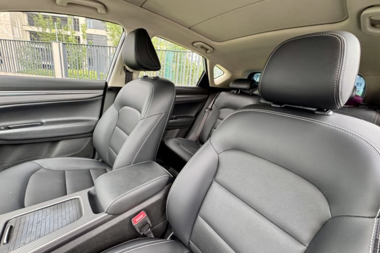 Used Geely Auto Emgrand GS 2016 Sport Edition 1.8L Automatic LingShang Model Interior 7