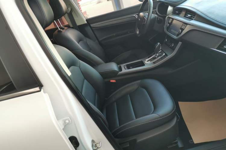 Used Geely Auto Emgrand GS 2016 Sport Edition 1.8L Automatic LingShang Model Interior 8