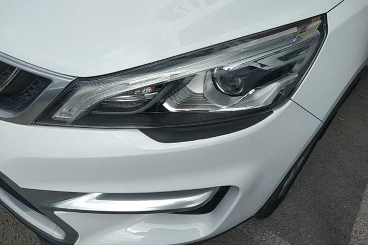 Used Geely Auto Emgrand GS 2016 Sport Edition 1.3T Automatic LingShang Model Left Front Headlight
