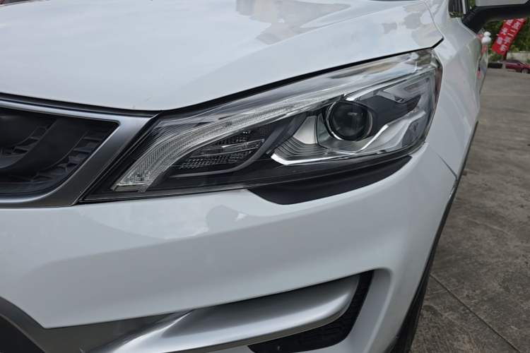 Used Geely Auto Emgrand GS 2016 Sport Edition 1.3T Automatic LingShang Model Left Front Headlight
