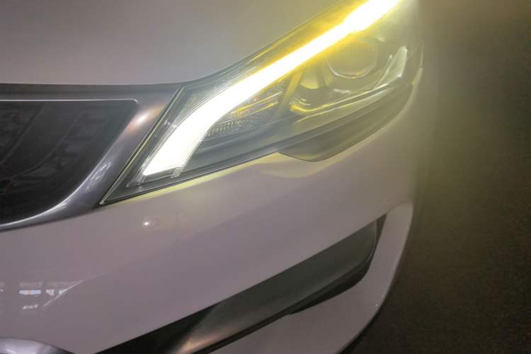 Used Geely Auto Emgrand GS 2016 Sport Edition 1.3T Automatic LingShang Model Left Front Headlight