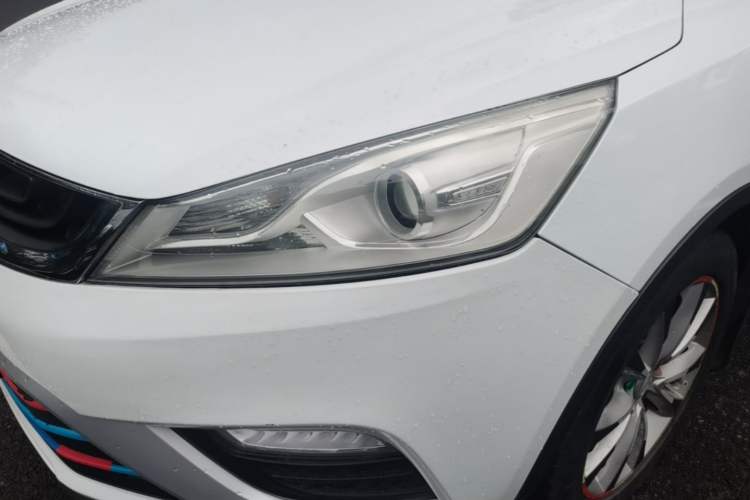 Used Geely Auto Emgrand GS 2016 Elegant Edition 1.3T Automatic LingShang Model Left Front Headlight