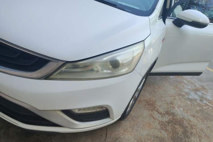 Used Geely Auto Emgrand GS 2016 Elegant Edition 1.3T Automatic LingShang Model Left Front Headlight