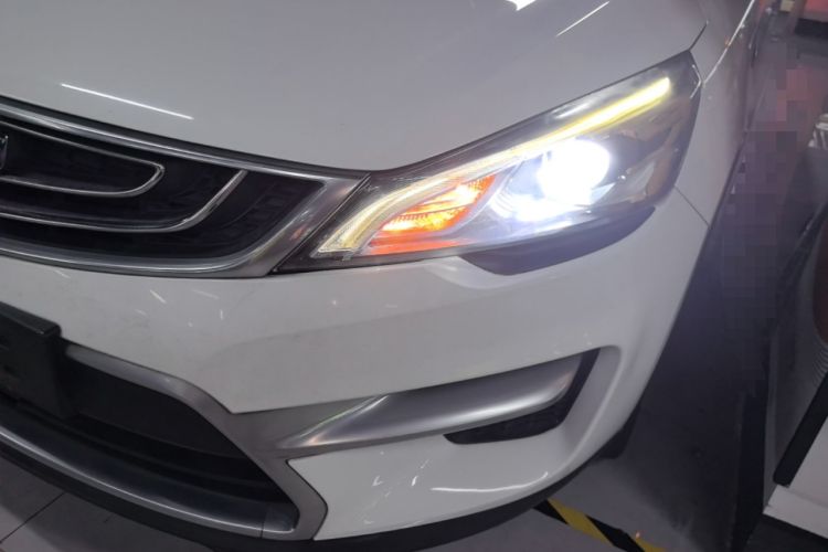 Used Geely Auto Emgrand GS 2016 Sport Edition 1.3T Automatic ZhenShang Model Left Front Headlight