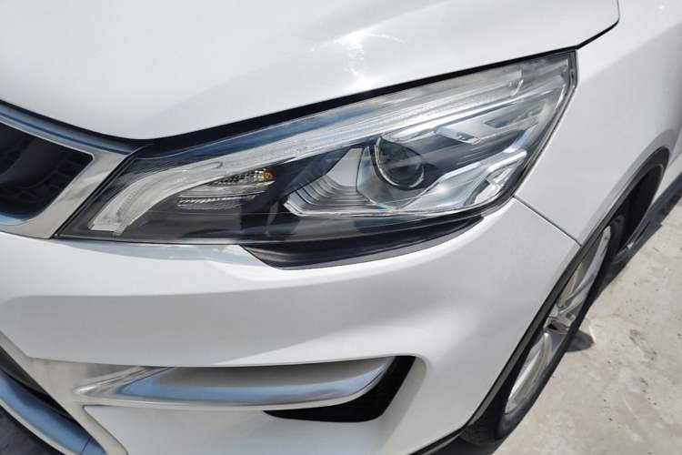 Used Geely Auto Emgrand GS 2016 Sport Edition 1.3T Automatic LingShang Model Left Front Headlight