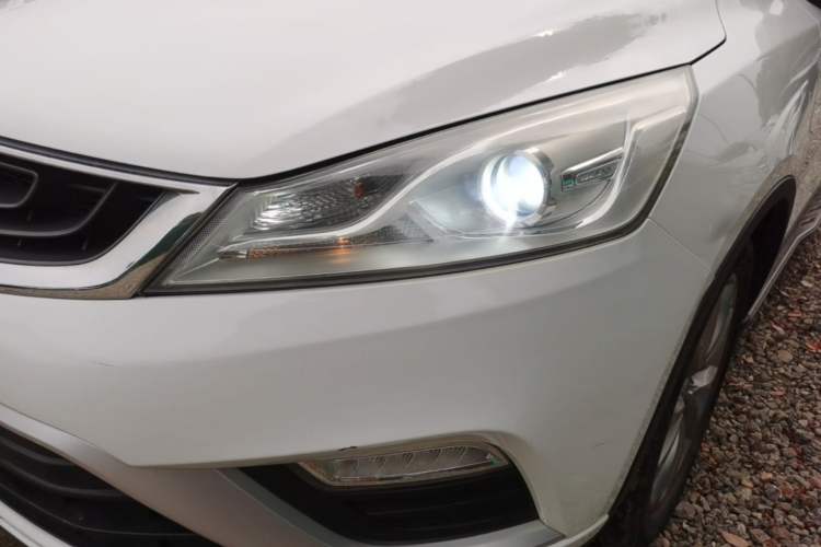 Used Geely Auto Emgrand GS 2016 Elegant Edition 1.8L Manual LingShang Model Left Front Headlight