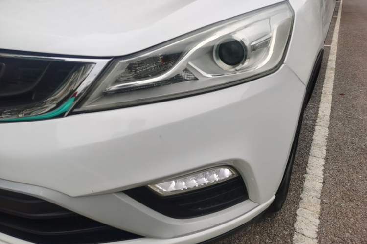 Used Geely Auto Emgrand GS 2016 Elegant Edition 1.8L Manual LingShang Model Left Front Headlight