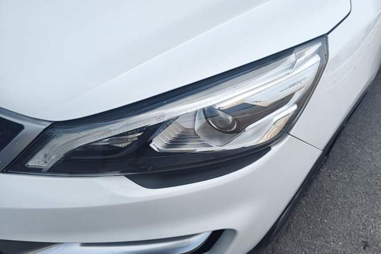 Used Geely Auto Emgrand GS 2016 Sport Edition 1.8L Automatic LingShang Model Left Front Headlight