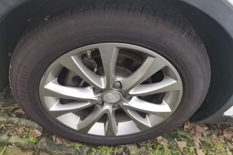 Used Geely Auto Emgrand GS 2016 Elegant Edition 1.3T Manual LingShang Model Left Front Wheel Hub