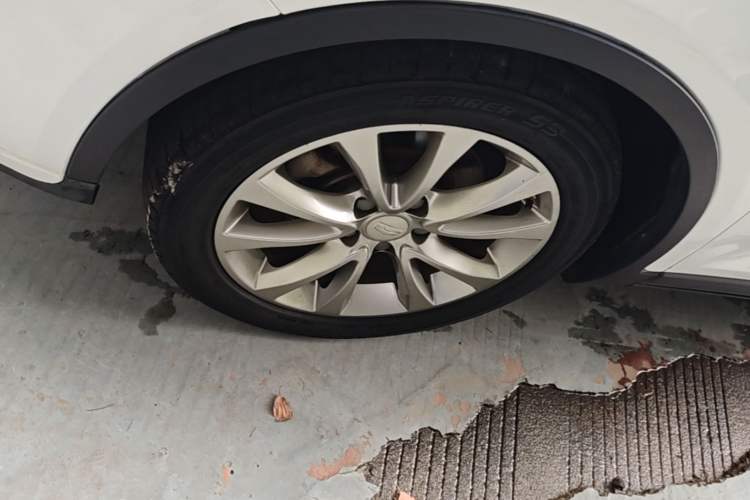 Used Geely Auto Emgrand GS 2016 Elegant Edition 1.8L Manual LingShang Model Left Front Wheel Hub