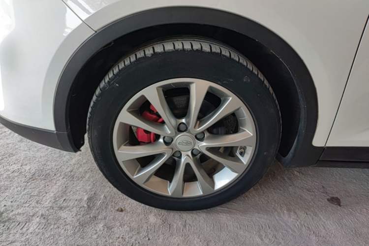 Used Geely Auto Emgrand GS 2016 Sports Edition 1.8L Manual LingShang Model Left Front Wheel Hub