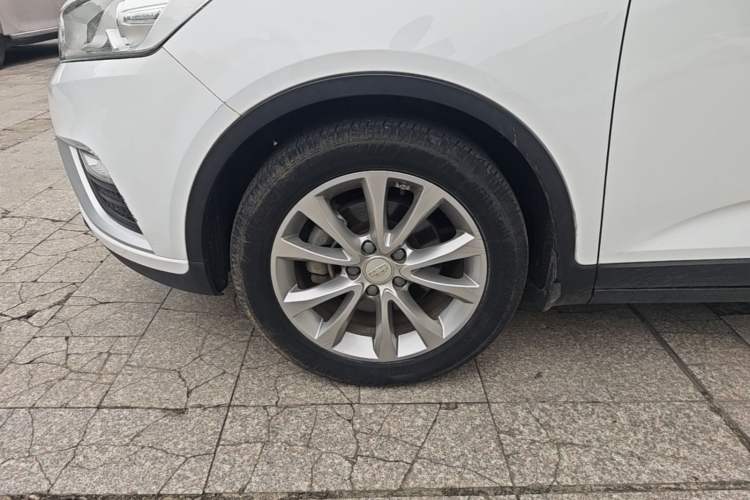Used Geely Auto Emgrand GS 2016 Elegant Edition 1.8L Manual LingShang Model Left Front Wheel Hub