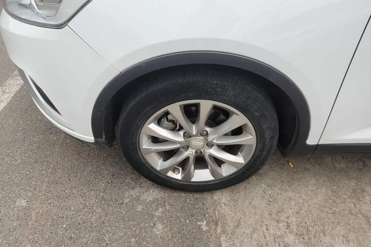 Used Geely Auto Emgrand GS 2016 Elegant Edition 1.8L Automatic LingShang Model Left Front Wheel Hub