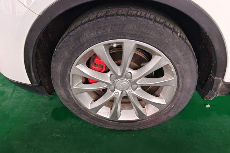 Used Geely Auto Emgrand GS 2016 Sports Edition 1.8L Manual LingShang Model Left Front Wheel Hub