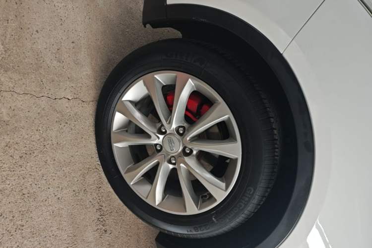 Used Geely Auto Emgrand GS 2016 Sports Edition 1.8L Manual LingShang Model Left Front Wheel Hub