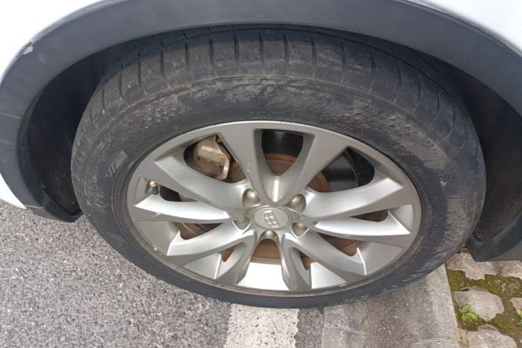 Used Geely Auto Emgrand GS 2016 Elegant Edition 1.3T Manual LingShang Model Left Front Wheel Hub