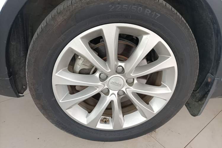 Used Geely Auto Emgrand GS 2016 Elegant Edition 1.3T Automatic LingShang Model Left Front Wheel Hub