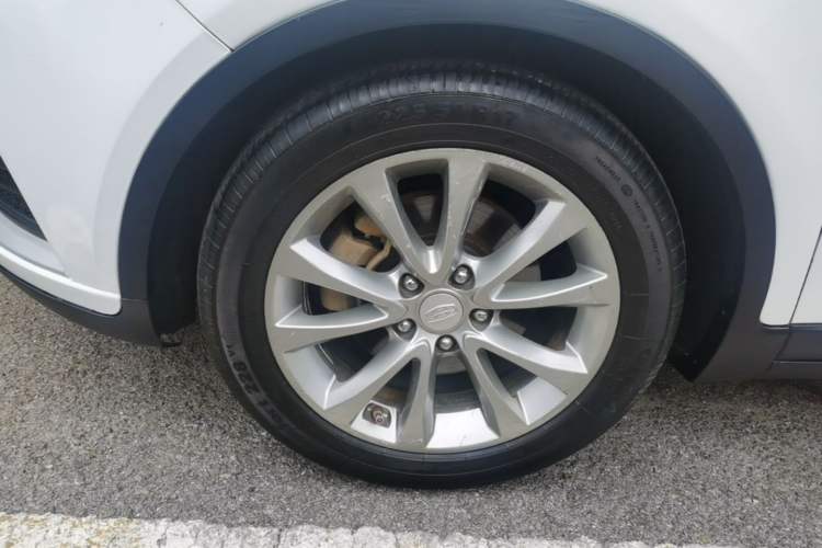 Used Geely Auto Emgrand GS 2016 Elegant Edition 1.8L Manual LingShang Model Left Front Wheel Hub