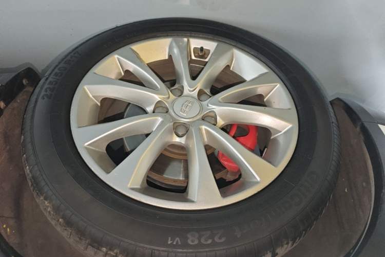 Used Geely Auto Emgrand GS 2016 Sports Edition 1.8L Manual LingShang Model Left Front Wheel Hub