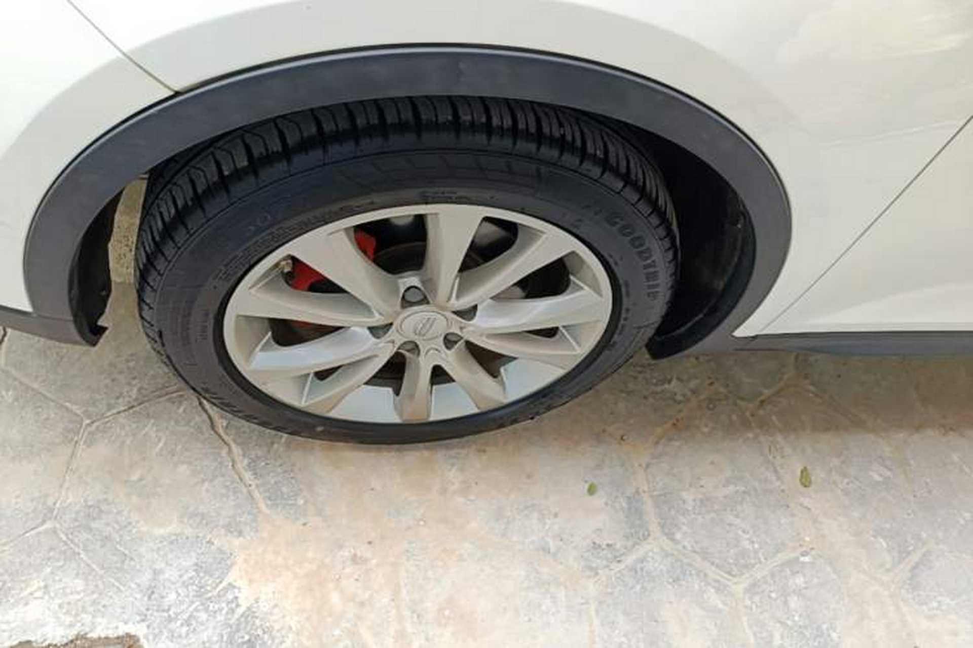 Used Geely Auto Emgrand GS 2016 Sport Edition 1.3T Automatic LingShang Model Left Front Wheel Hub