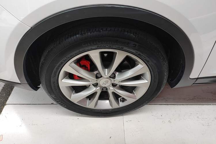 Used Geely Auto Emgrand GS 2016 Sport Edition 1.8L Automatic LingShang Model Left Front Wheel Hub