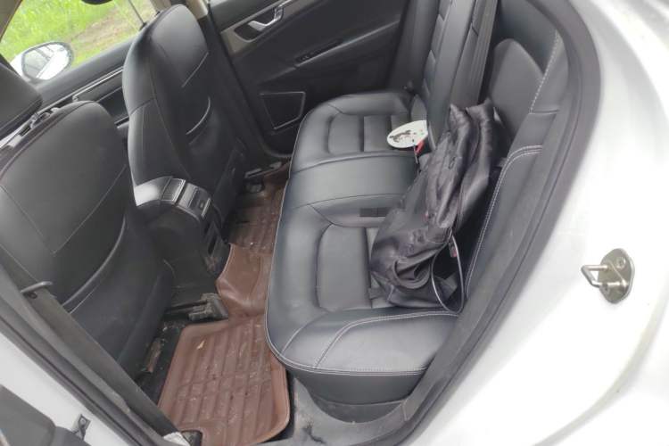 Used Geely Auto Emgrand GS 2016 Sports Edition 1.8L Manual LingShang Model Left Rear Seat