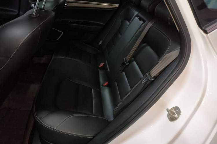 Used Geely Auto Emgrand GS 2016 Sport Edition 1.3T Automatic LingShang Model Left Rear Seat
