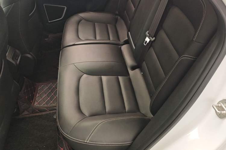 Used Geely Auto Emgrand GS 2016 Elegant Edition 1.8L Manual LingShang Model Left Rear Seat