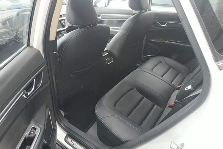 Used Geely Auto Emgrand GS 2016 Sport Edition 1.3T Automatic LingShang Model Left Rear Seat